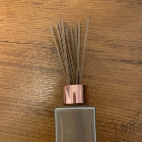Oil diffuser sticks , oil reed diffuser, magnolia and mulberry oil sample - Picture 3 of 5